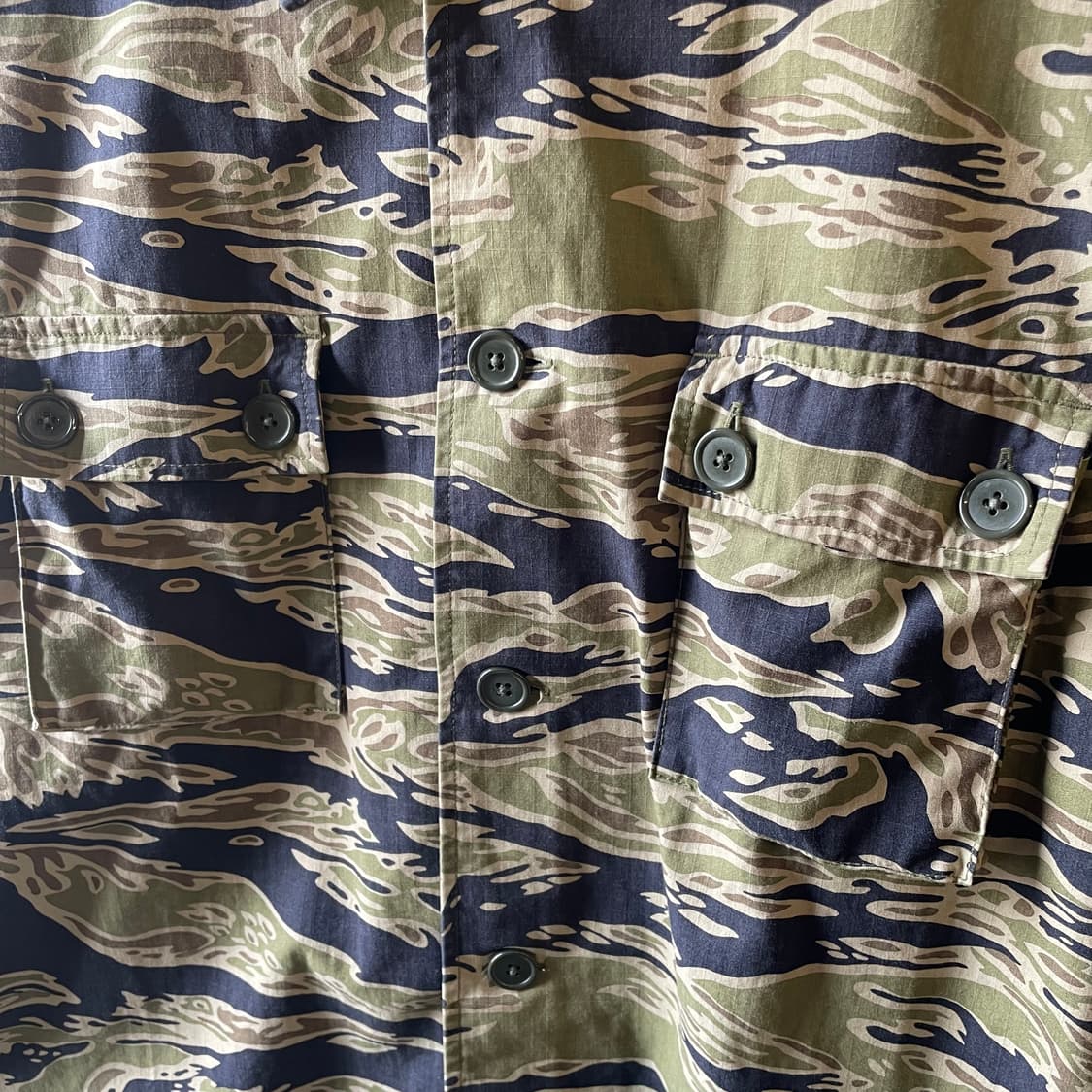 와코마리아 타이거카모 밀리터리 셔츠자켓 상품이미지6