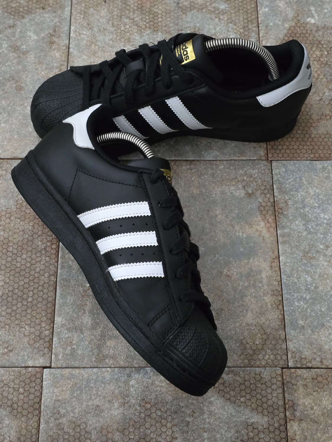 (235)아디다스 슈퍼스타 블랙 화이트 상품이미지4