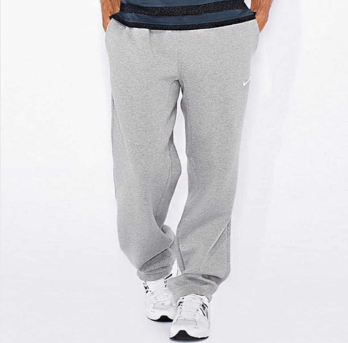 01-826425-063-나이키-스우시커프드팬츠-그레이 상품이미지1