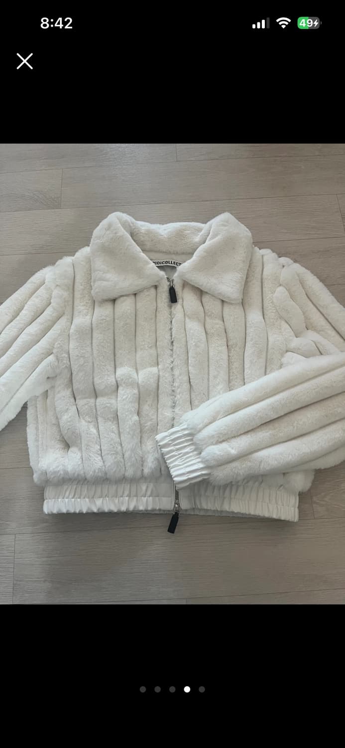 오아이오아이 컬렉션 로제 퍼 자켓 화이트 상품이미지4