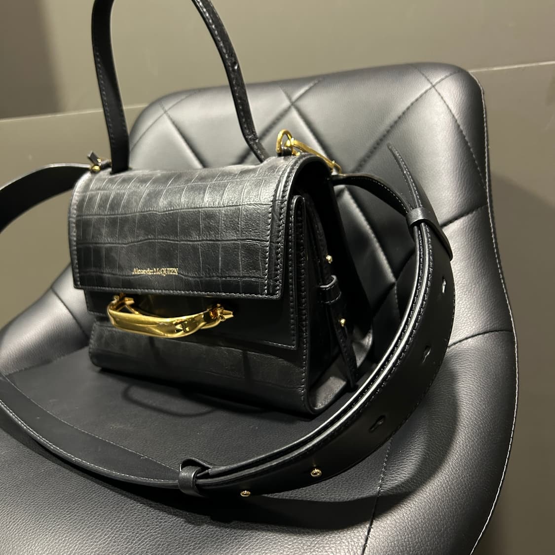 알렉산더 맥퀸 크록 더스토리 크로스백 상품이미지3