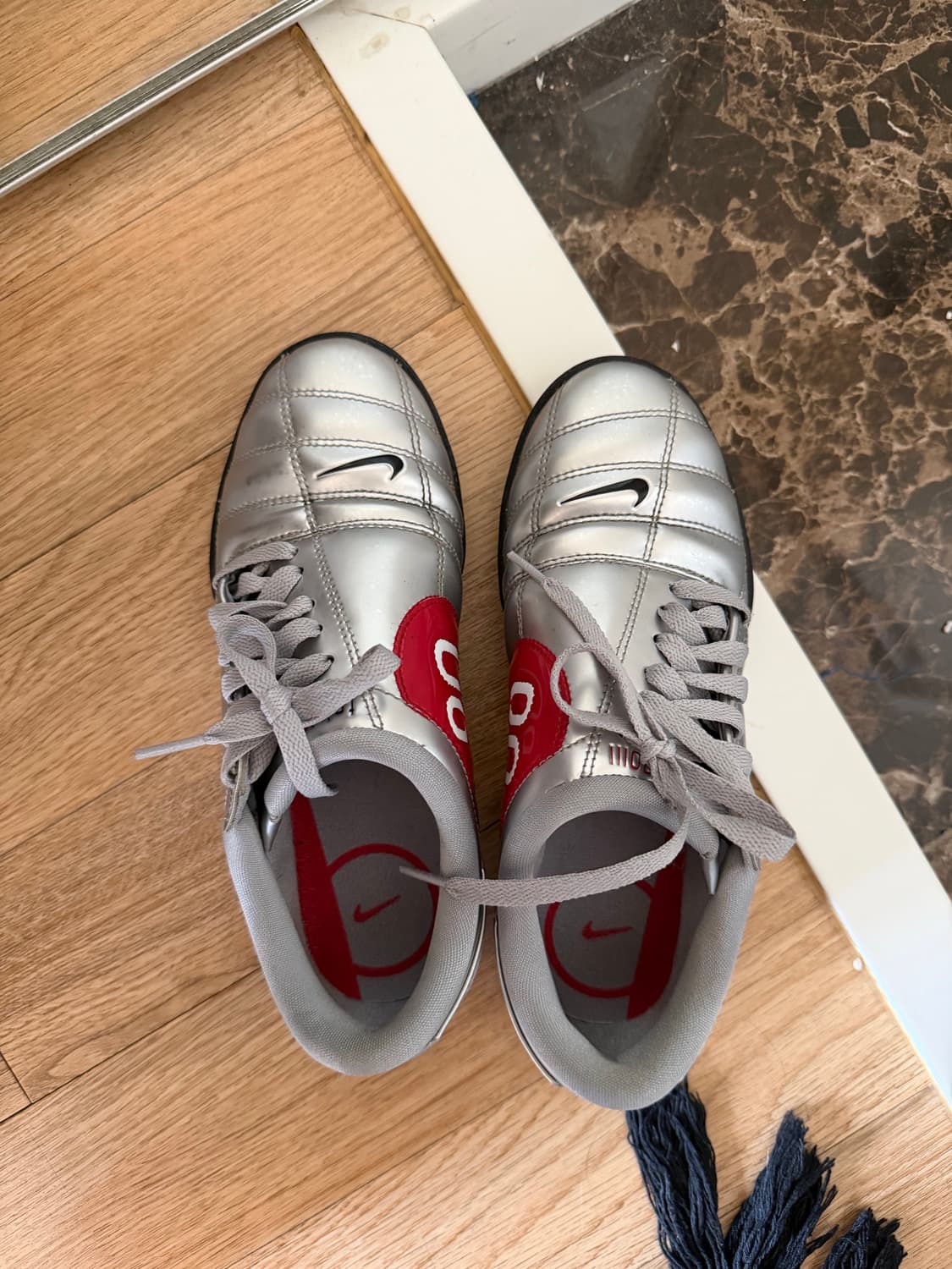 나이키 토탈90실버 상품이미지3