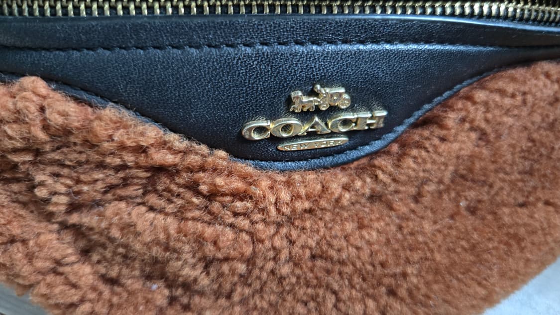 COACH 코치 시어링 벨트백 상품이미지3