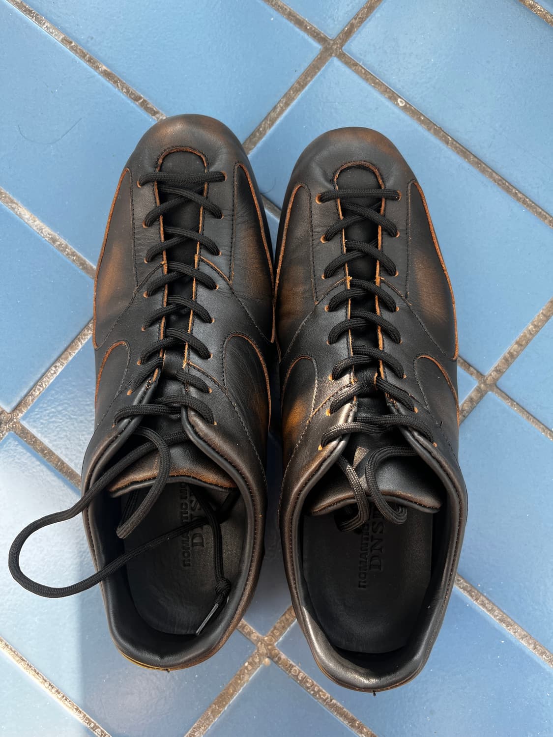 [270]로맨틱무브 X DNSR 빈티지 스니커즈 빈티지블랙 상품이미지4