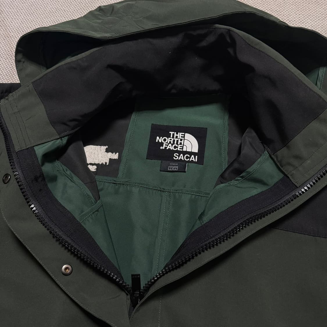노스페이스 X 사카이 우먼스 바람막이 자켓 상품이미지4