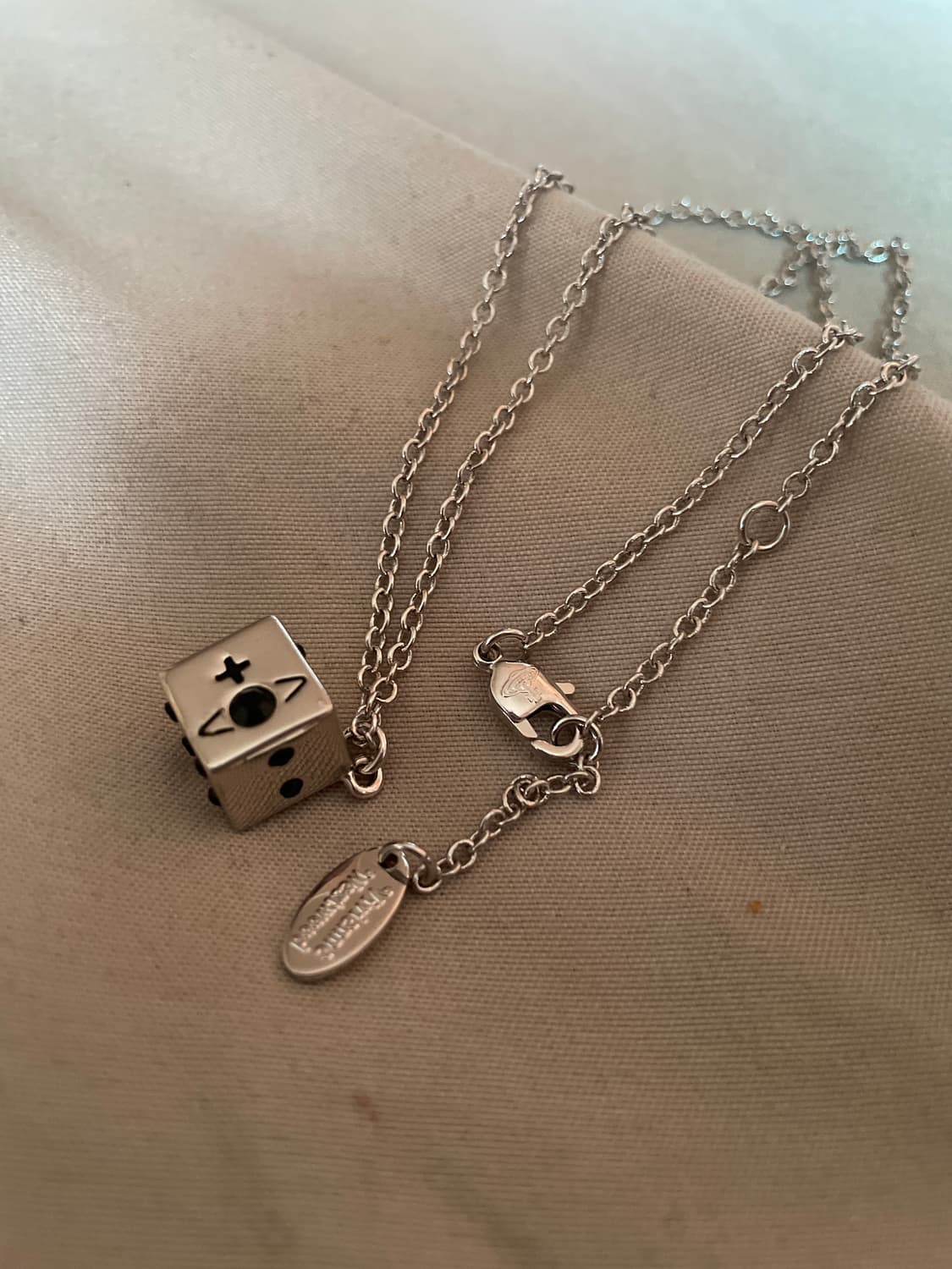 비비안웨스트우드 빈티지 앨리스시리즈 주사위 펜던트 상품이미지2