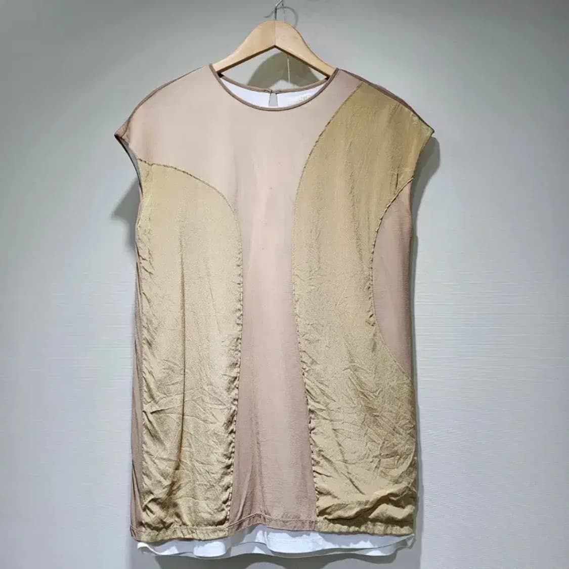 르베이지 배색 슬리브리스 롱 블라우스 ~66 상품이미지2