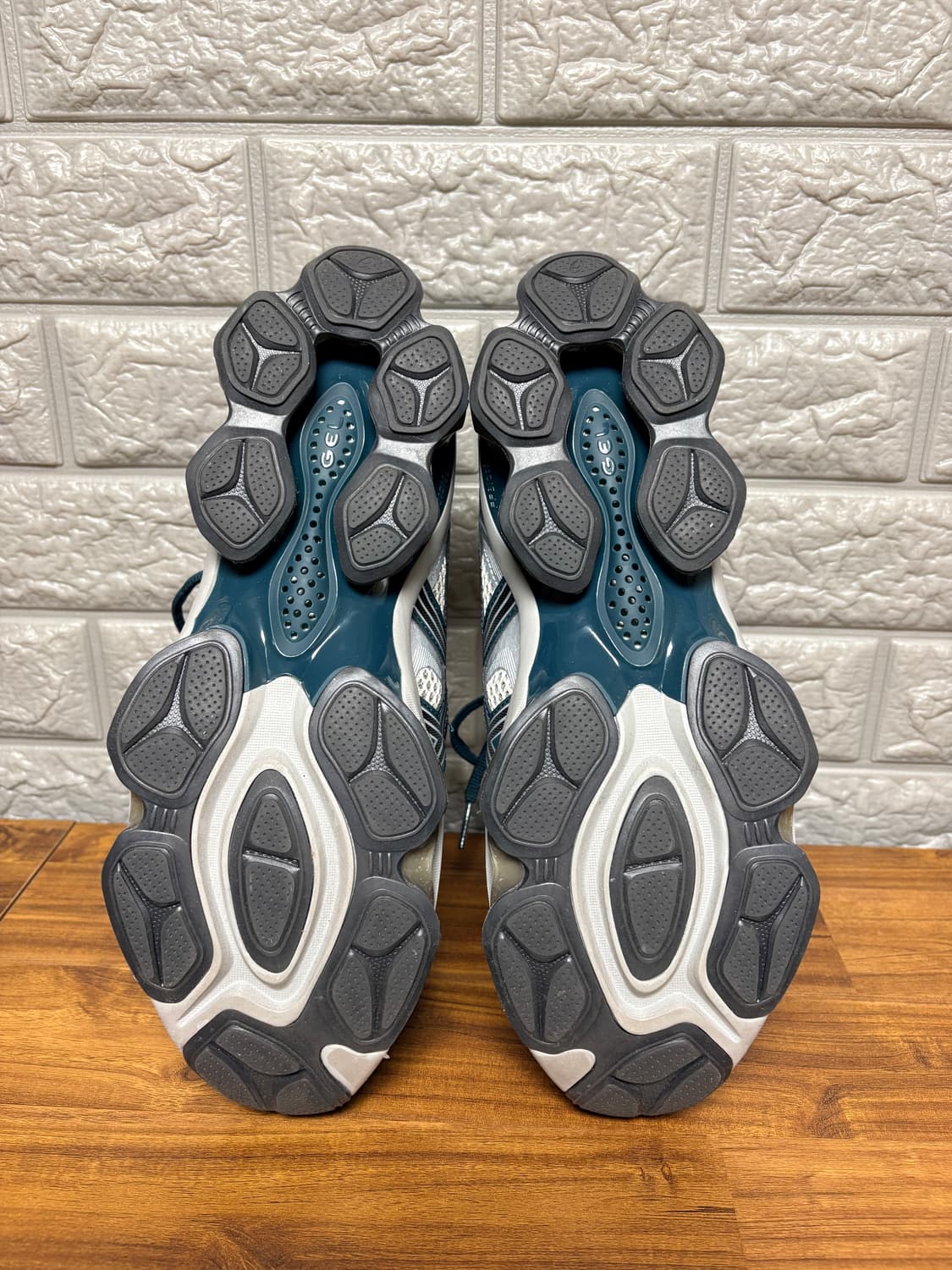 아식스 젤 퀀텀 키네틱 오트밀 다크 토프 275 상품이미지5