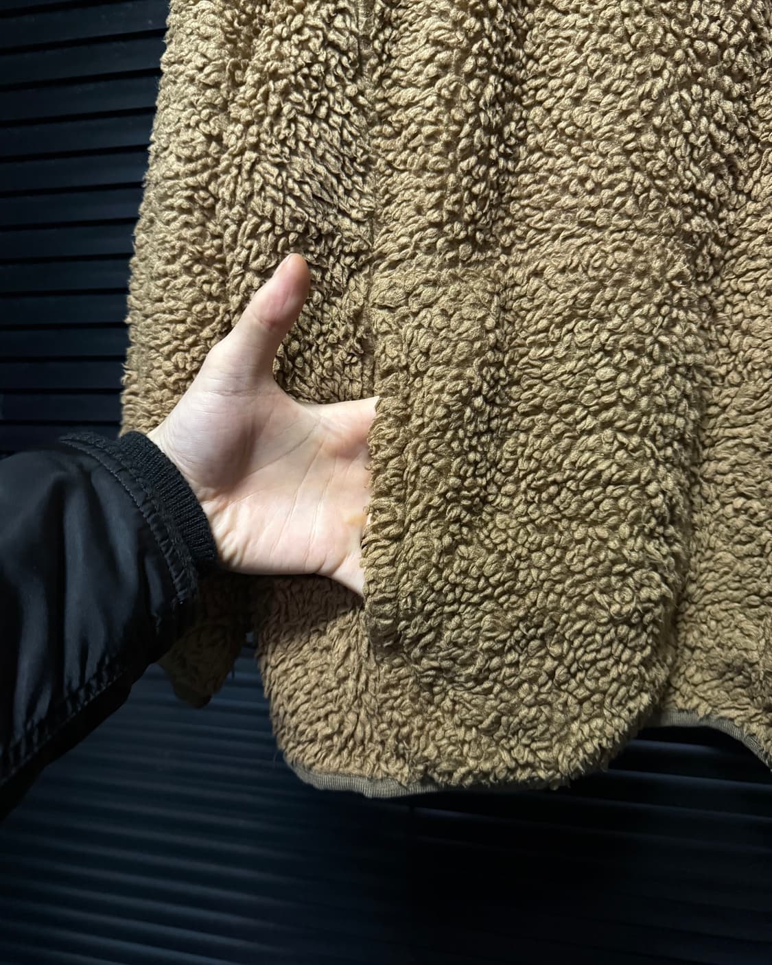 유니클로 화이트마운티니어링 콜라보 반집업 뽀글이 양털 후리스 플리스 카멜 상품이미지5