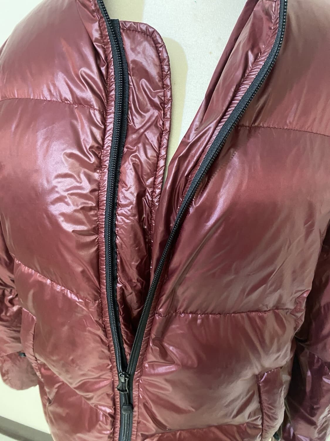 스투시 다운 패딩자켓 와인 레드 상품이미지6