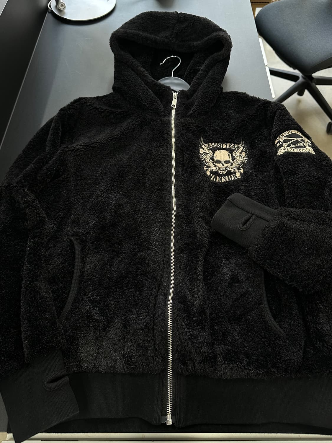 벤슨 핸드워머 스컬윙빅로고 플러피 후드자켓 상품이미지7