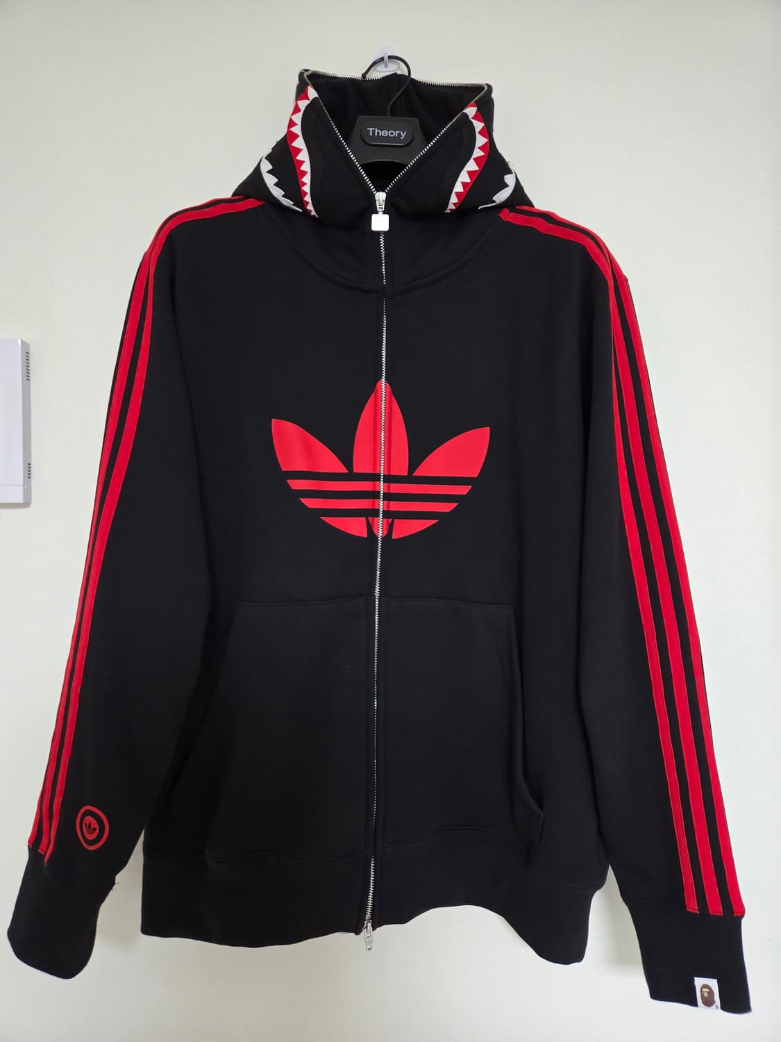 베이프 아디다스 샤크후드 상품이미지1