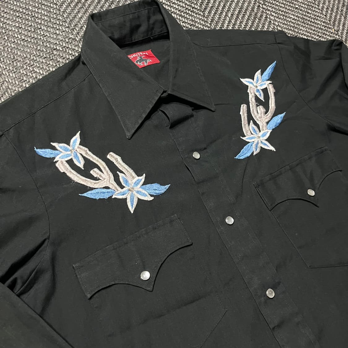 CHUTE 자수 셔츠 상품이미지2