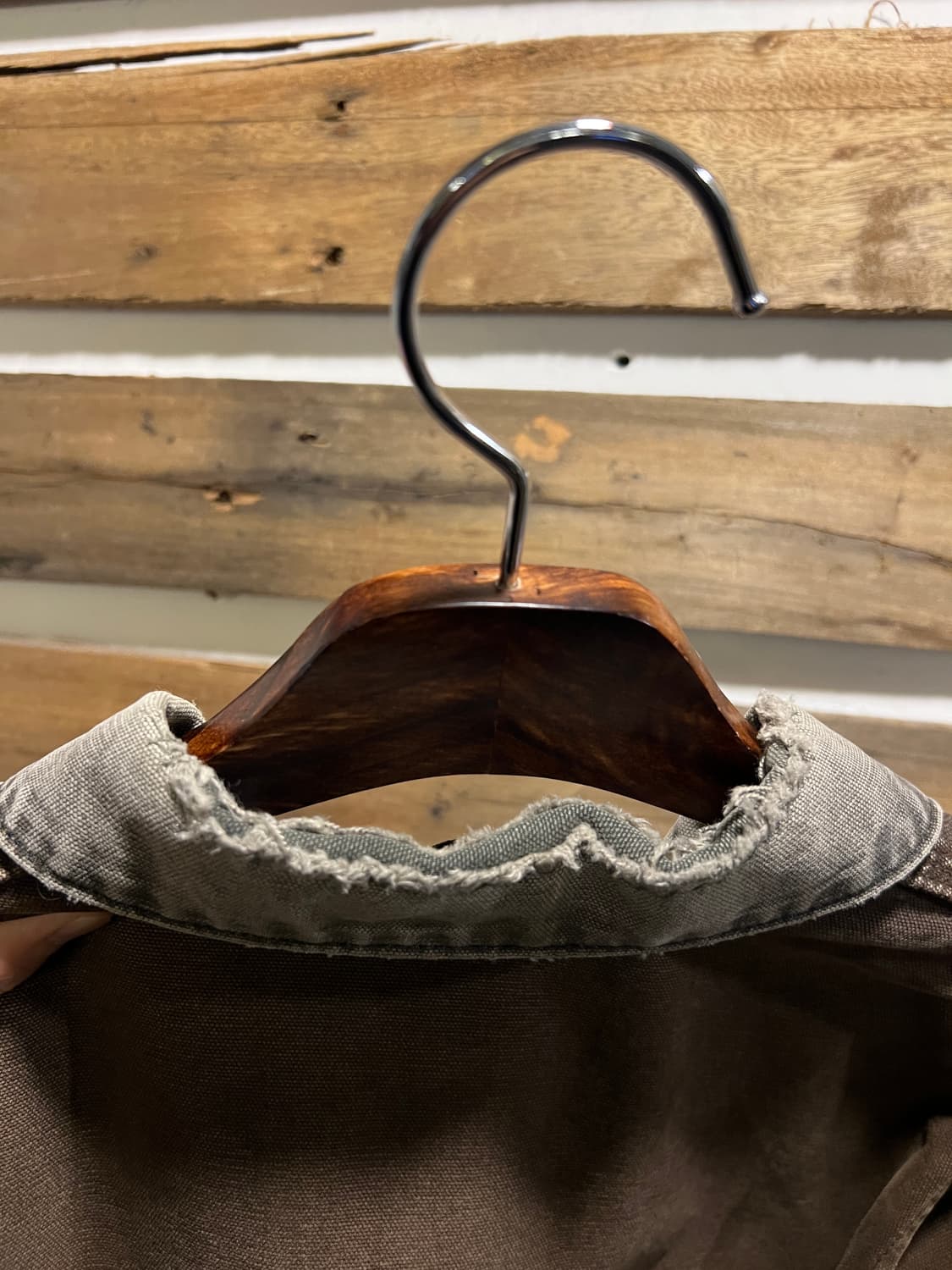 [L]칼하트 USA J97 디트로이트 빈티지 리페어 다크브라운 워크 자켓 상품이미지8