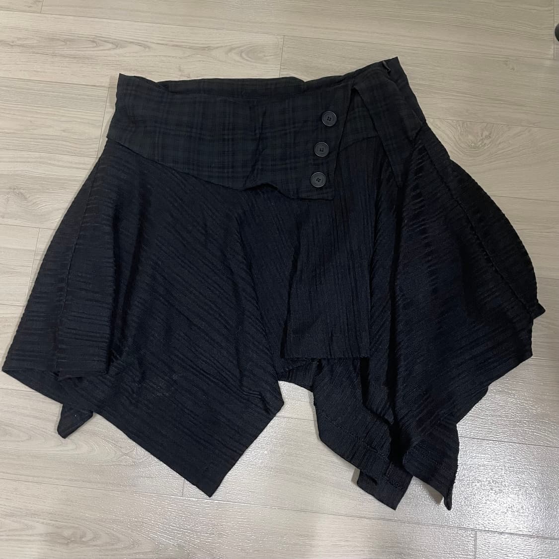 미세키서울 스커트 Unbalanced flow mini skirt 블랙 상품이미지2