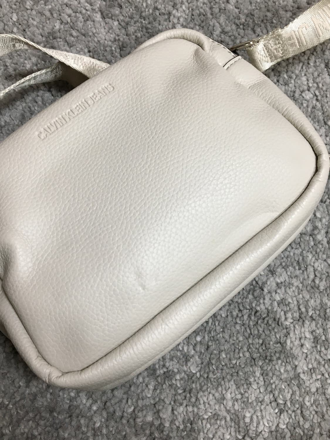 CKJ 더블집업 크로스백 화이트 상품이미지4
