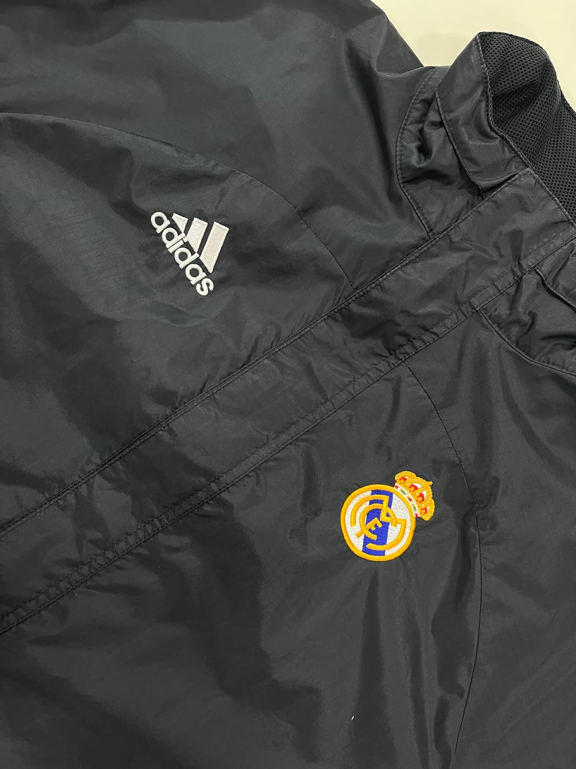 아디다스 레알 마드리드 CF 100주년 바람막이 상품이미지4
