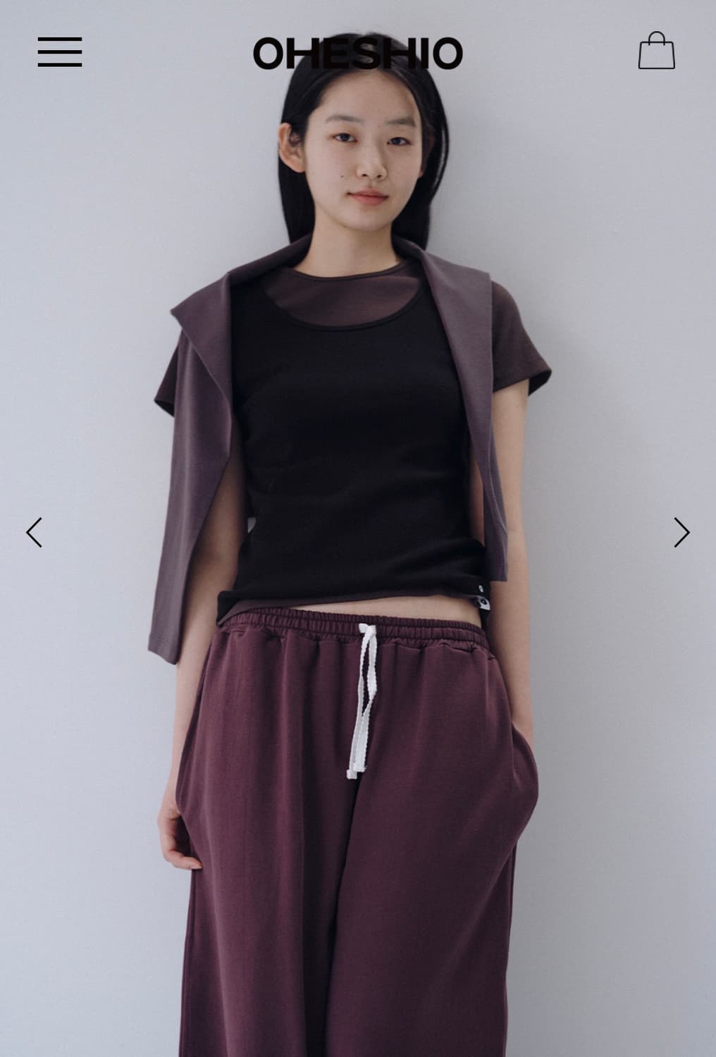 새상품 오헤시오 베이직 유넥 슬리브리스 블랙 상품이미지3