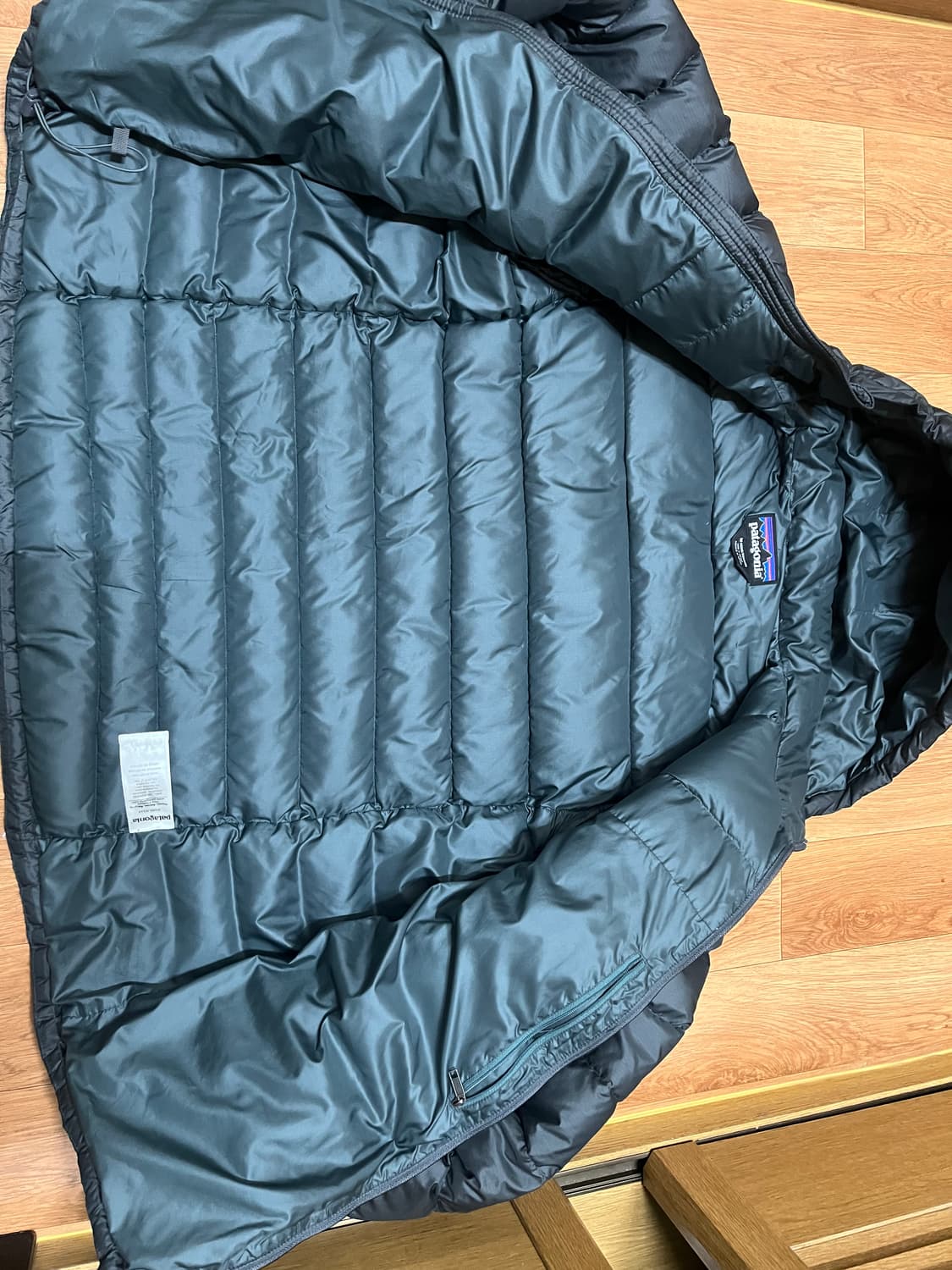 파타고니아 다운 스웨터 후디 후드 경량 패딩 m 등산 고프코어 클라이밍  상품이미지4