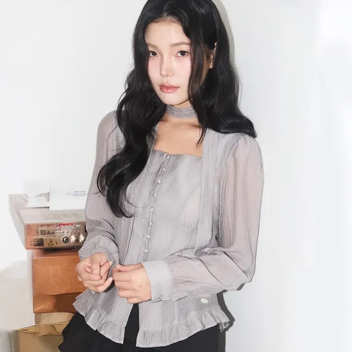 일리고 리본타이 스퀘어넥 롱블라우스 새상품 상품이미지2