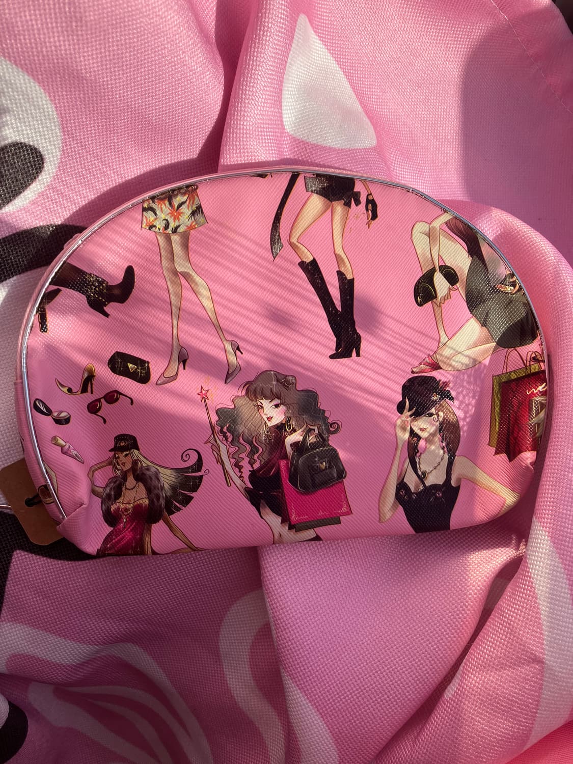 2000s 일러스트 파우치 상품이미지3