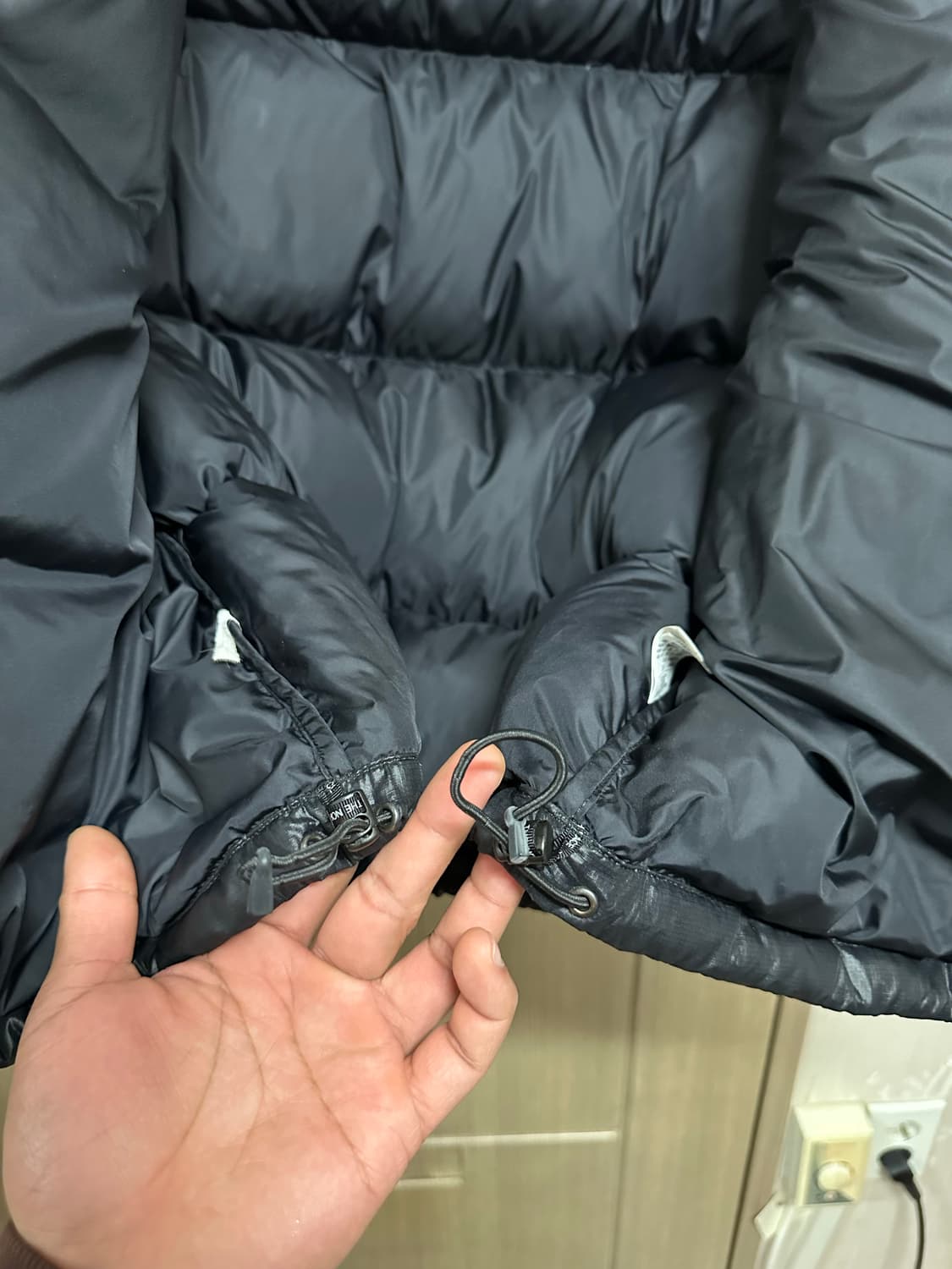 노스페이스 눕시 700 패딩 블랙 90 상품이미지7