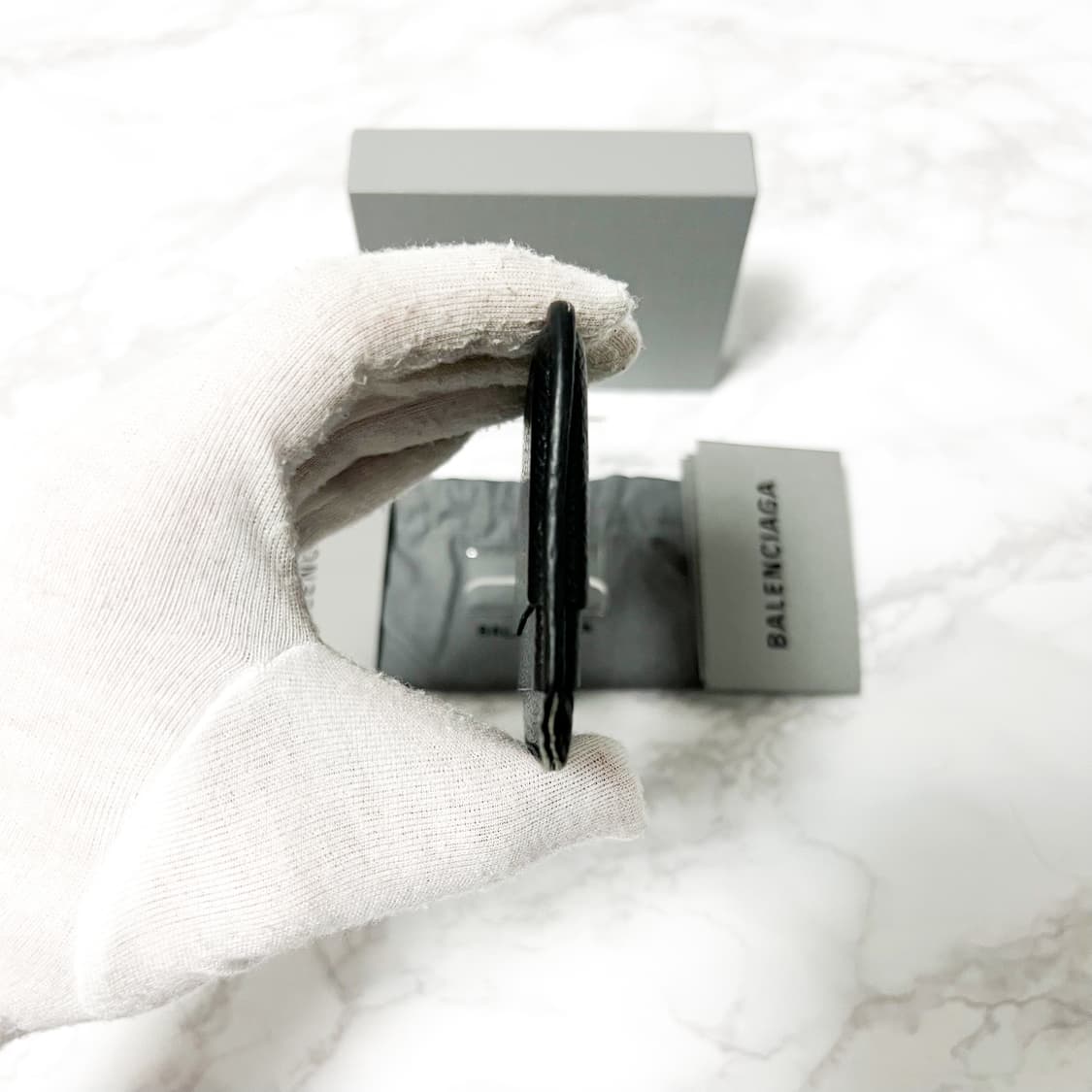 발렌시아가 그레이니 카프스킨 카드지갑 상품이미지6