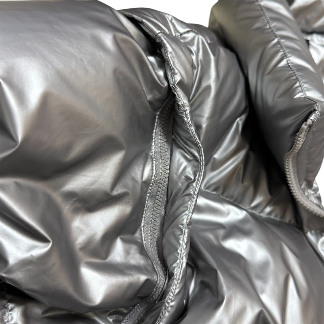 BADBLOOD 디테쳐블 슬리브 실버 푸퍼  상품이미지6