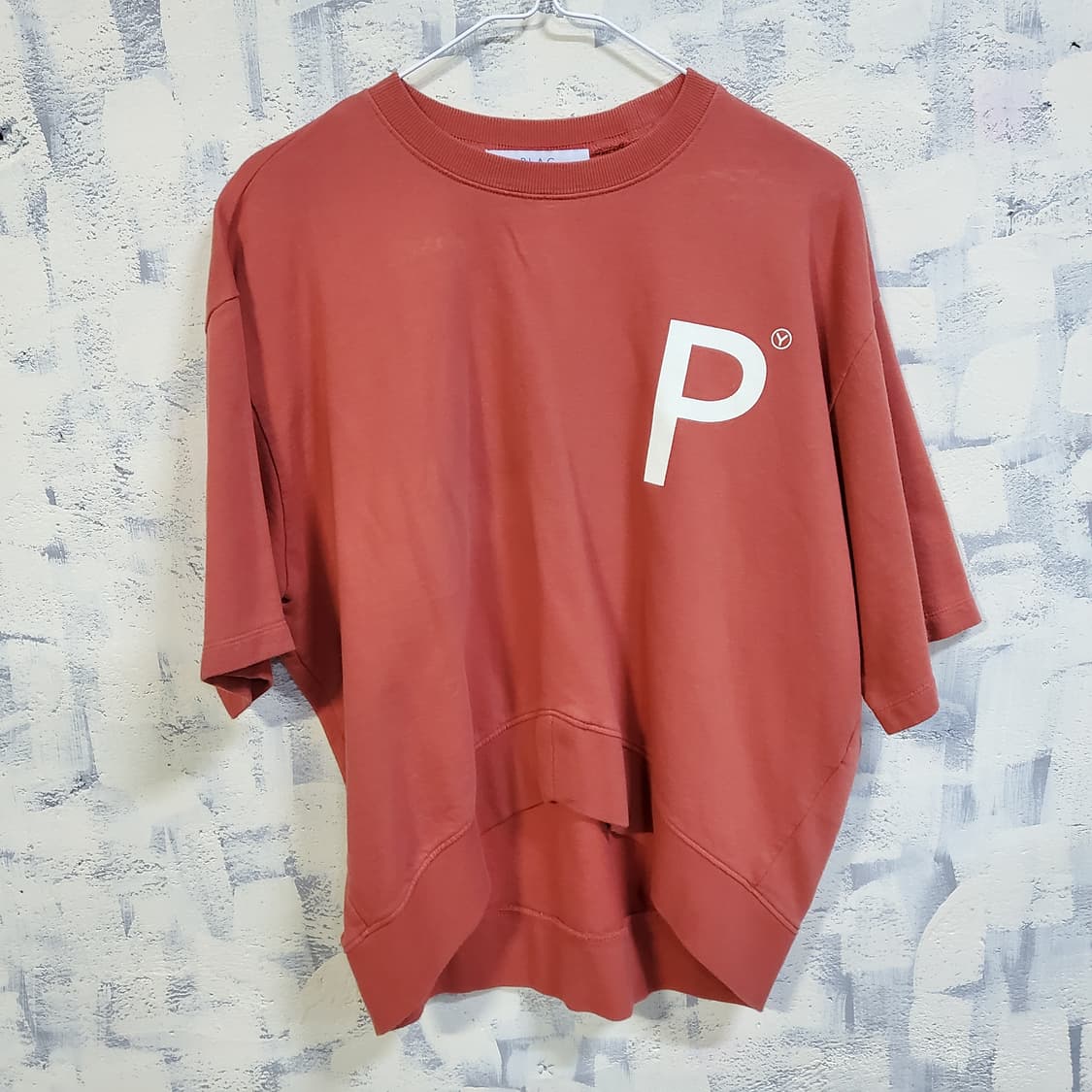 플랙 로고 벌룬 라운드 반팔티  상품이미지1