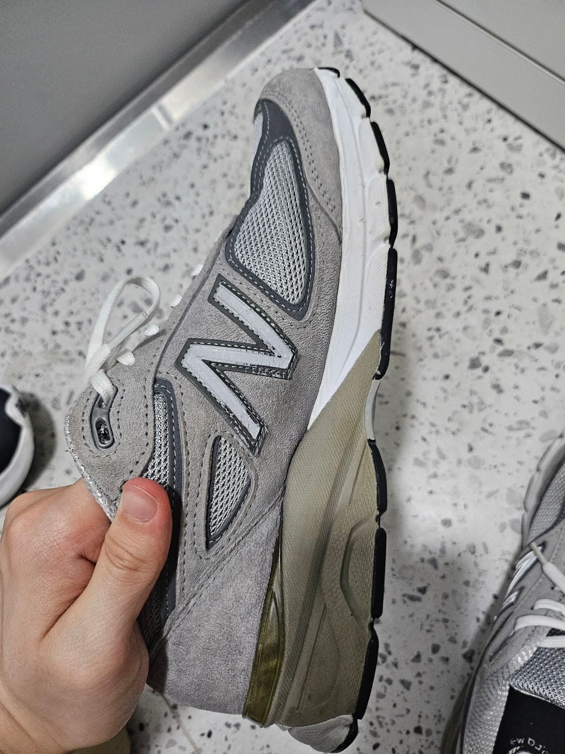 뉴발란스 990v4 그레이 270 상품이미지2