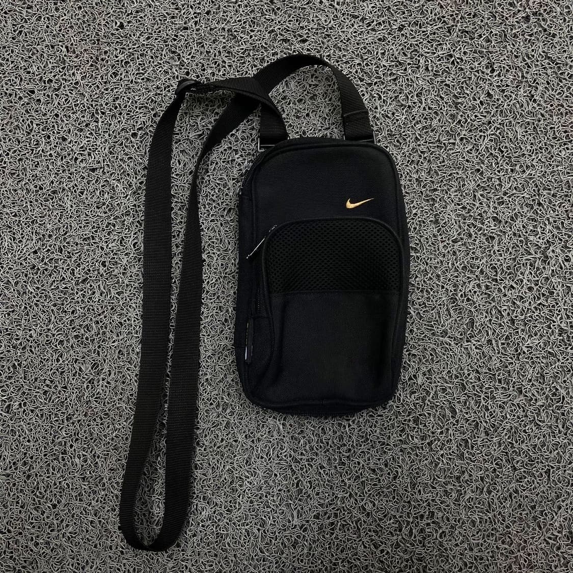 Nike 90,s  나이키 자수 스우시  멀티포켓 미니 상품이미지1