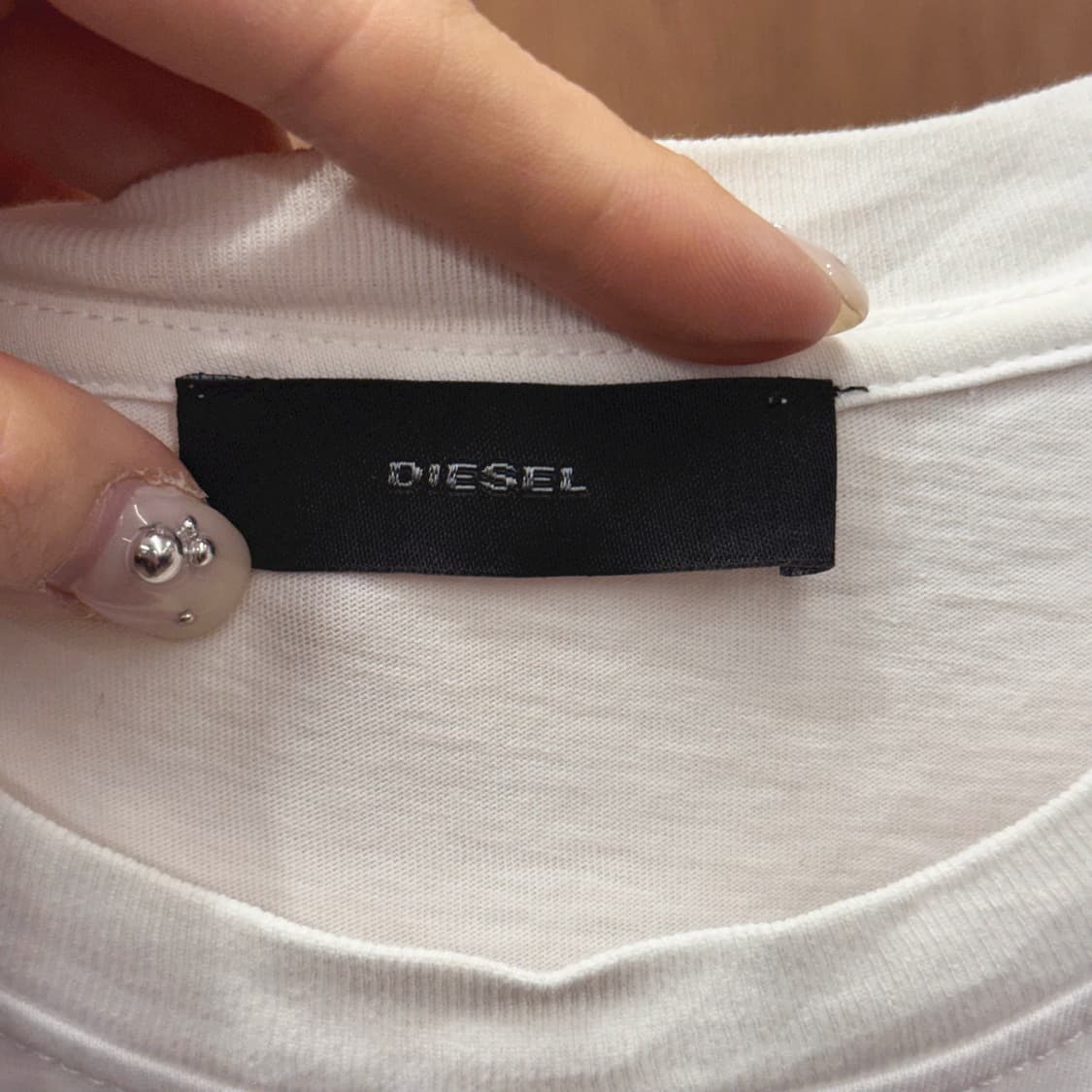 디젤 레이어드 반팔 티셔츠 컷아웃 숄더 디테일 루즈핏 화이트 상품이미지7