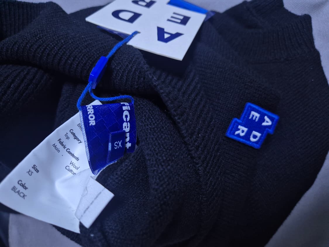 (새상품) 아더에러 시그니피컨트 TRS 태그 니트 상품이미지2