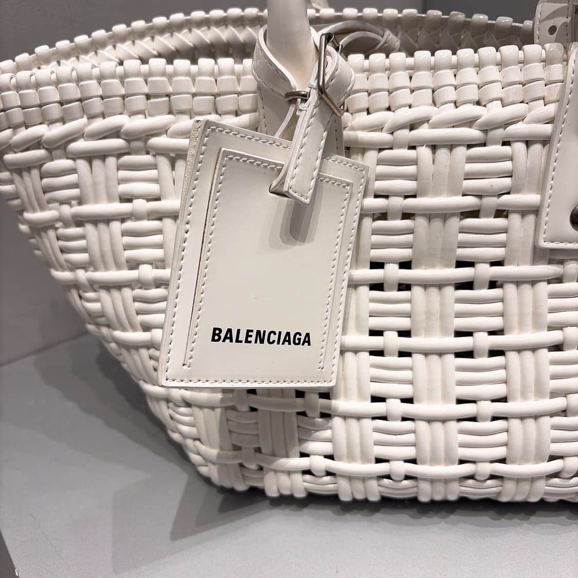 (정품/새상품) 발렌시아가 여성 화이트 비스트로 XS 토트백 숄더백 상품이미지2