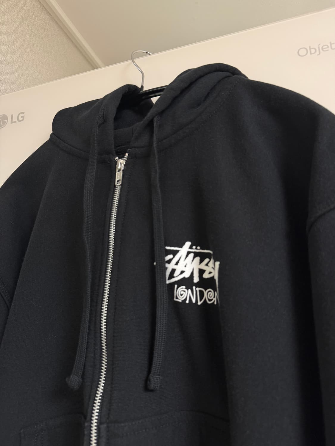 스투시 런던 후드집업 m사이즈 판매합니다  상품이미지2