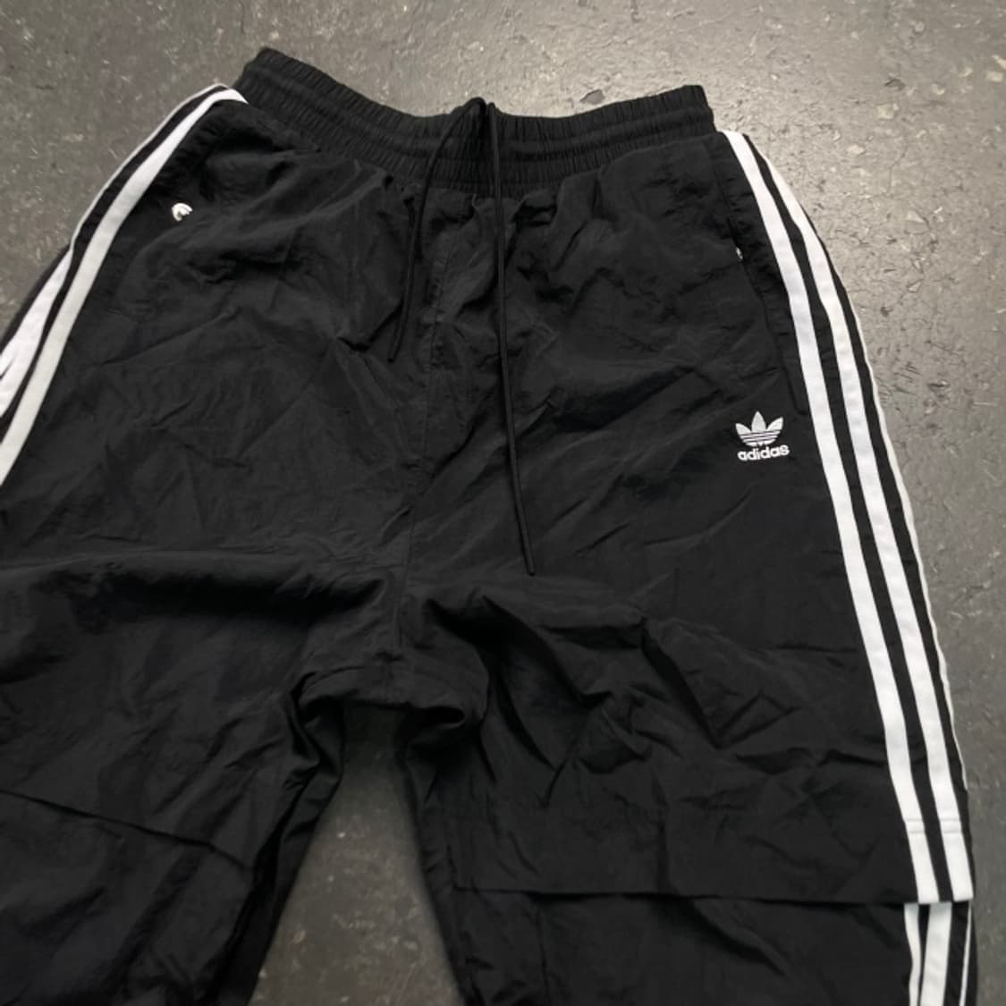 100 아디다스 나일론 팬츠  상품이미지2