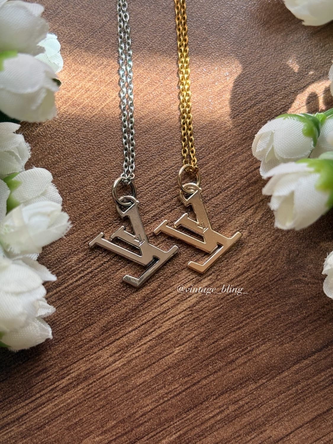 루이비통 심플 로고 목걸이 상품이미지3