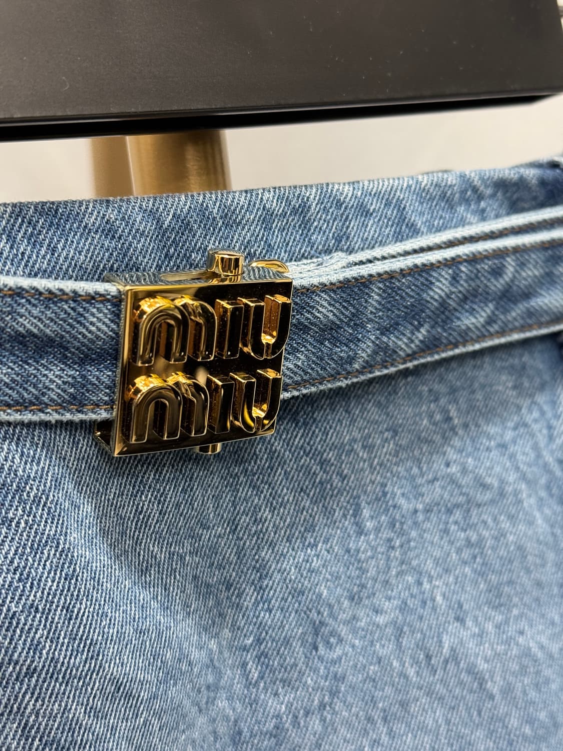 미우미우 벨트 데님 스커트 36사이즈  상품이미지2