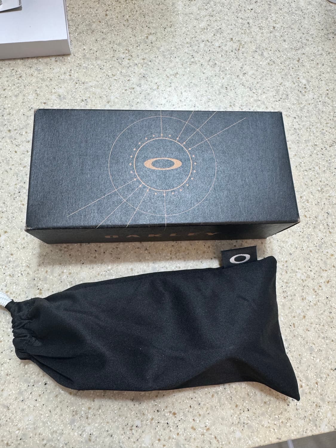 오클리 아이자켓 리덕스 블랙 선글라스 상품이미지2