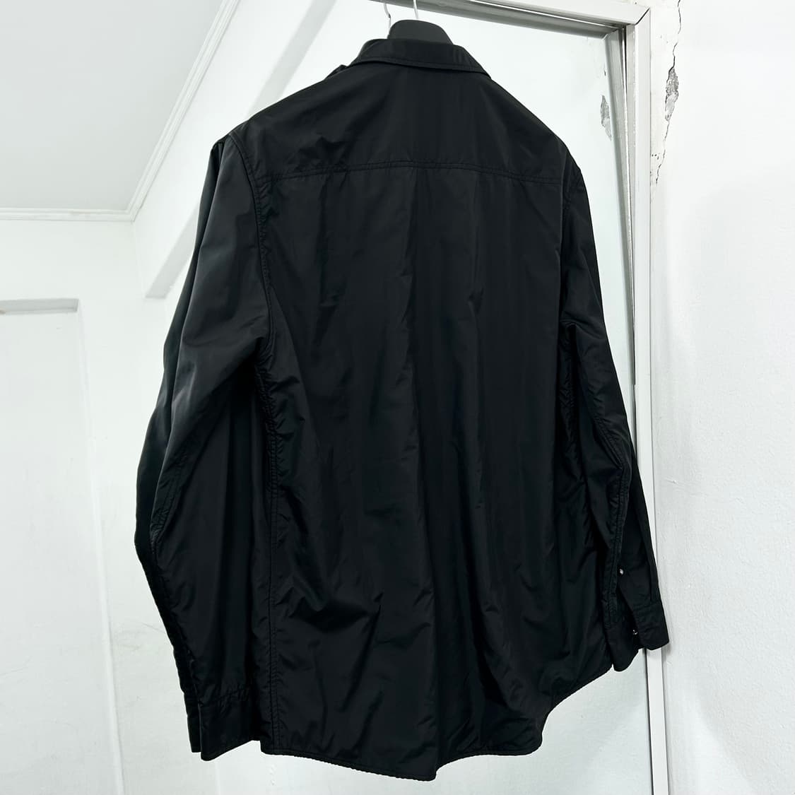 루이비통 블랙 나일론 셔츠 상품이미지5