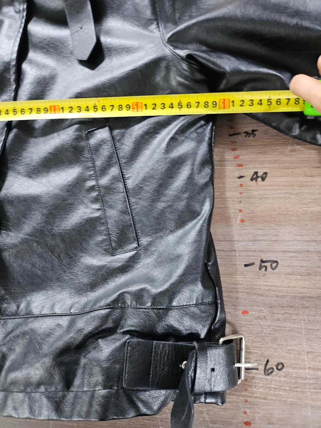 블랙 인조 가죽 무스탕 자켓  F 상품이미지6