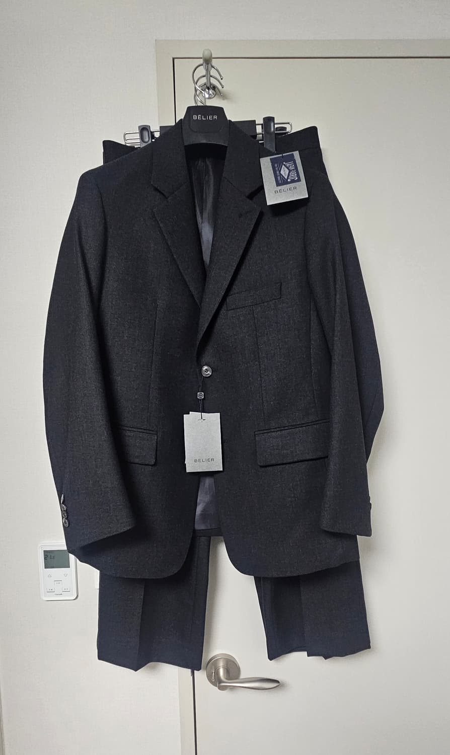 95,32)벨리에 차콜그레이 레귤러 스트레이트 자켓+팬츠2개(택째새제품) 상품이미지2