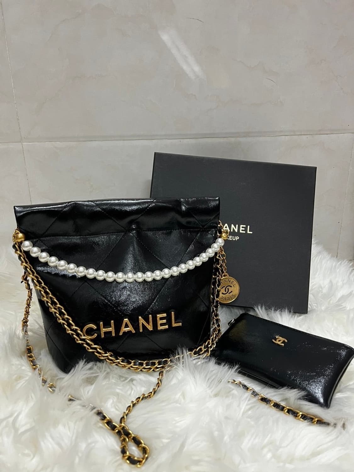 샤넬VIP 진주 미니핸드백 빅로고 크로스바디  & 파우치 상품이미지1