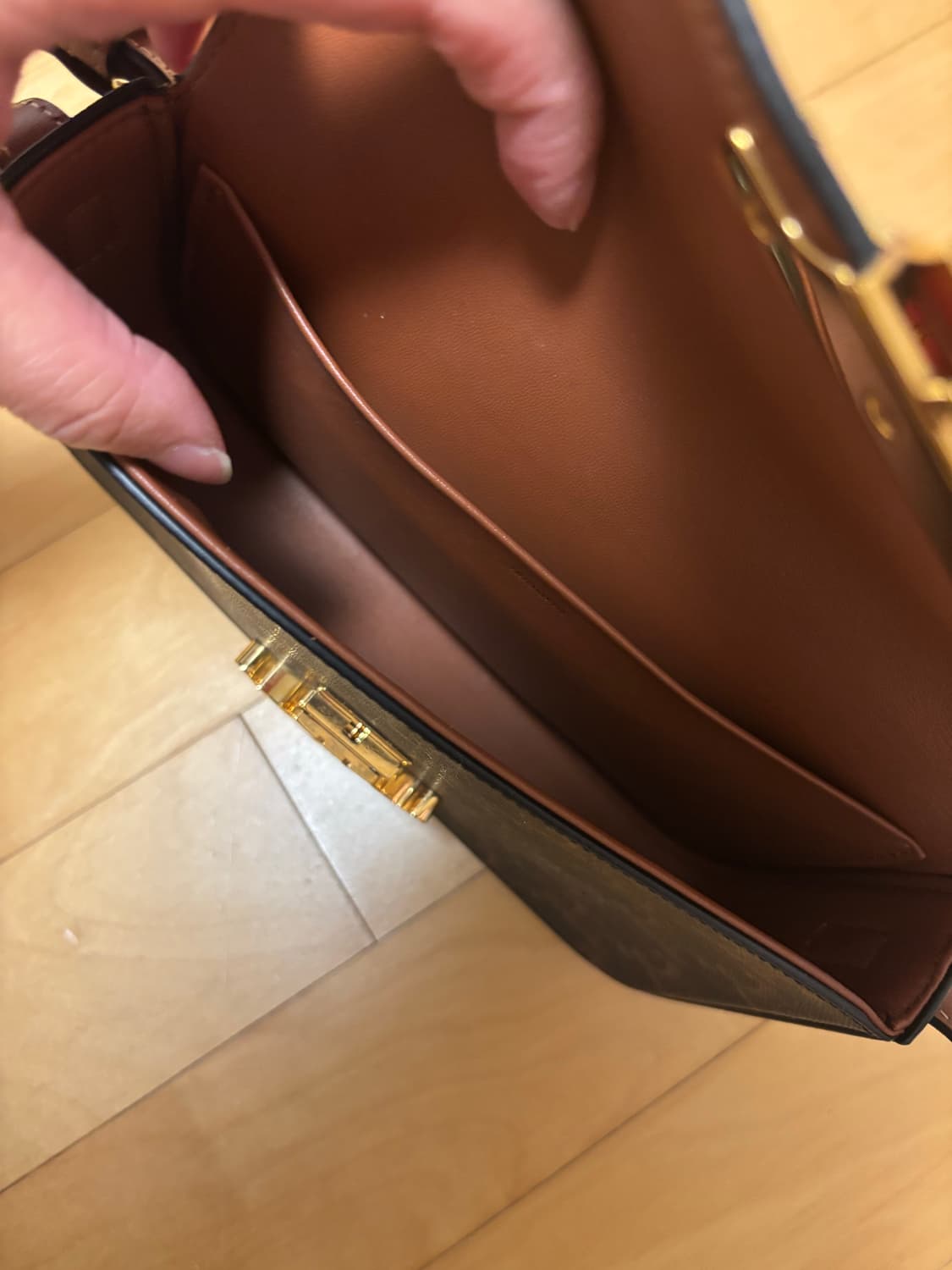 Celine 셀린느 트리옹프 숄더백 상품이미지4