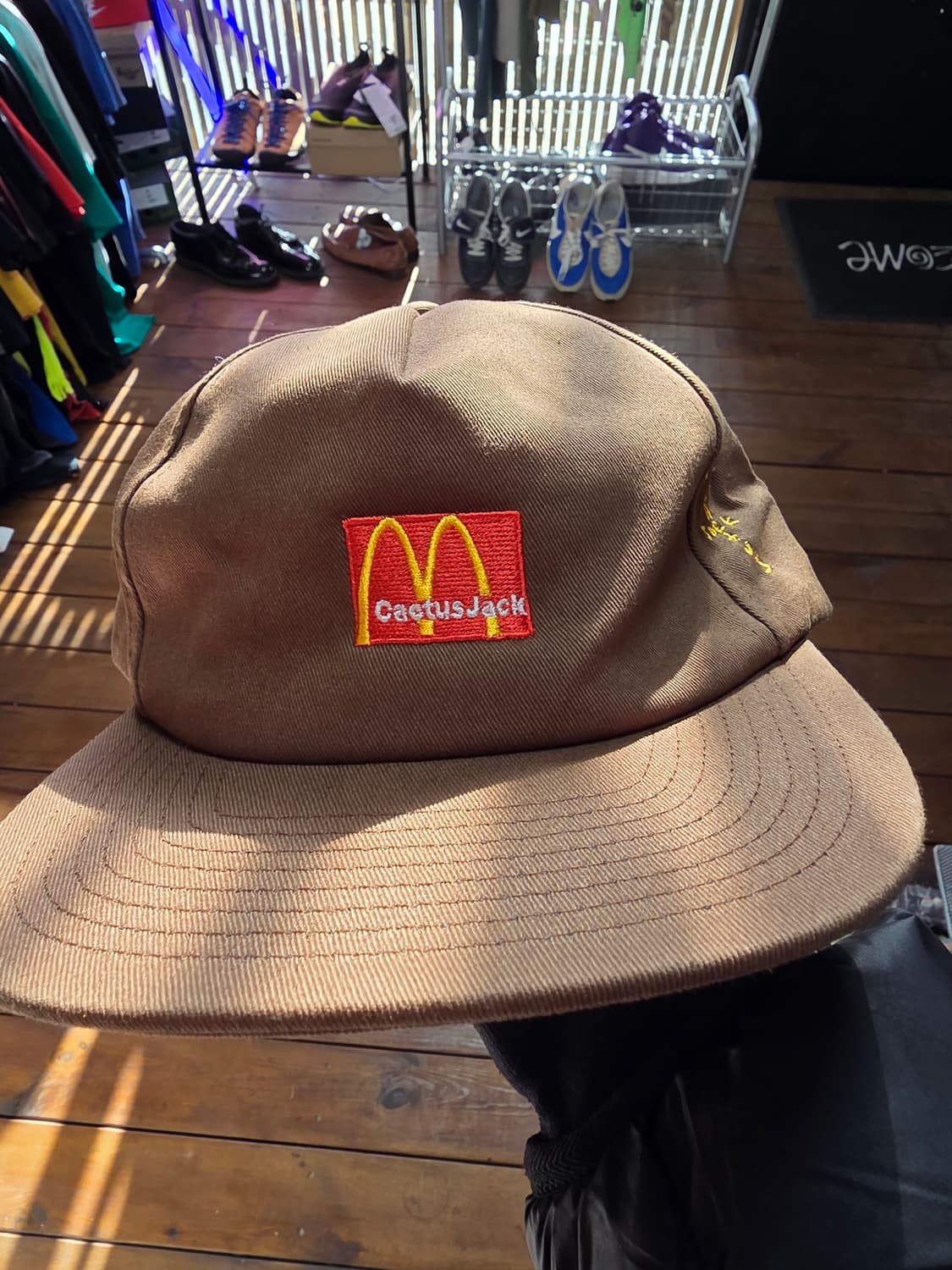 트레비스스캇 20f/w 6패널 캡 상품이미지1