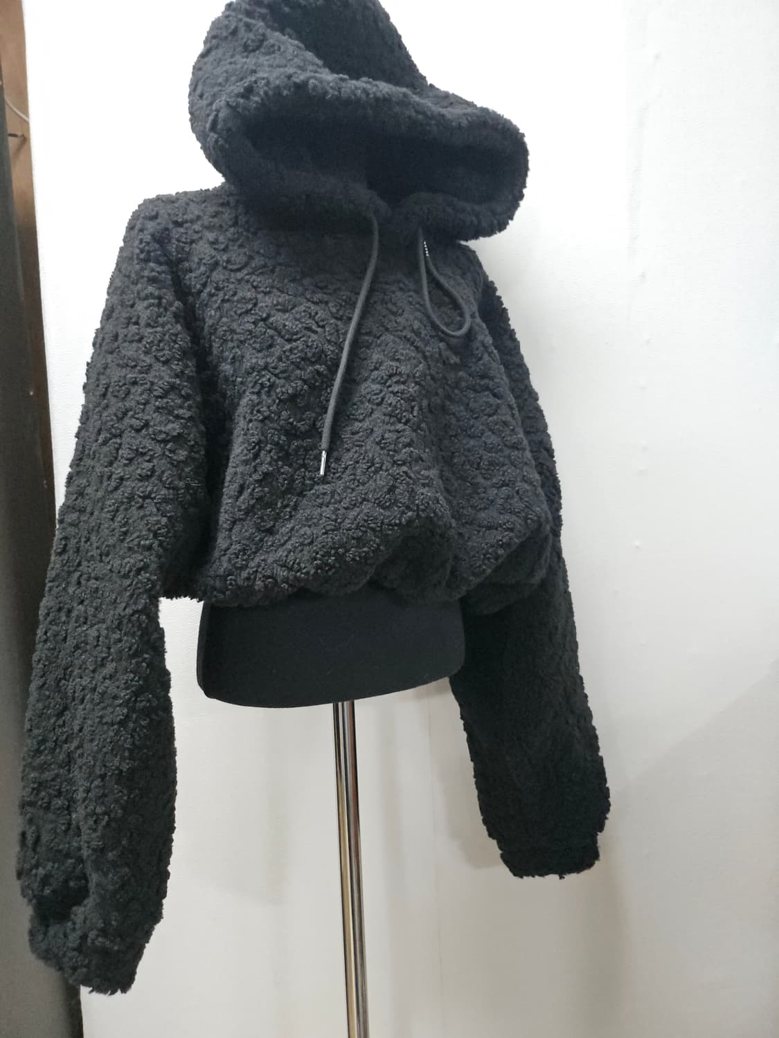 뽀글이 크롭 후드티 블랙 free 상품이미지4