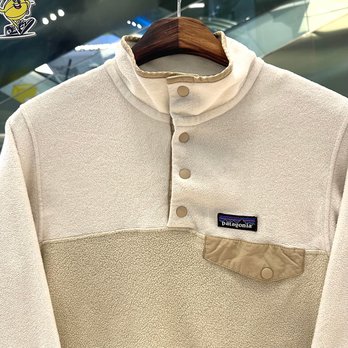 파타고니아 신칠라 스냅티 ’아이보리/베이지‘ 상품이미지2