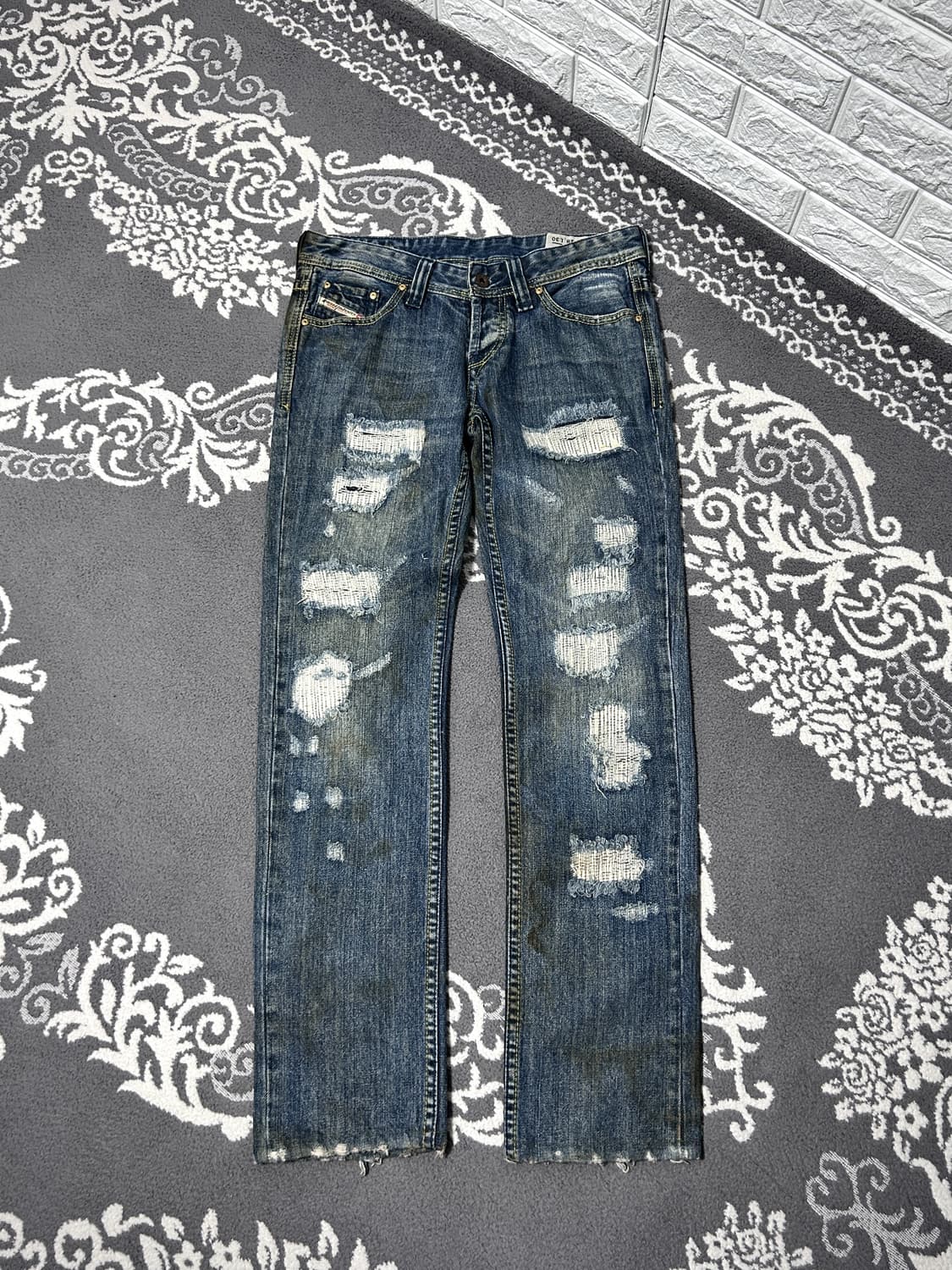 디젤 하드 스티치 디스트레스드 데님 팬츠 상품이미지1