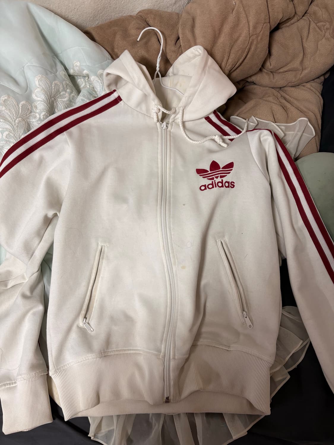 아디다스 흰빨 후드집업 져지 상품이미지1