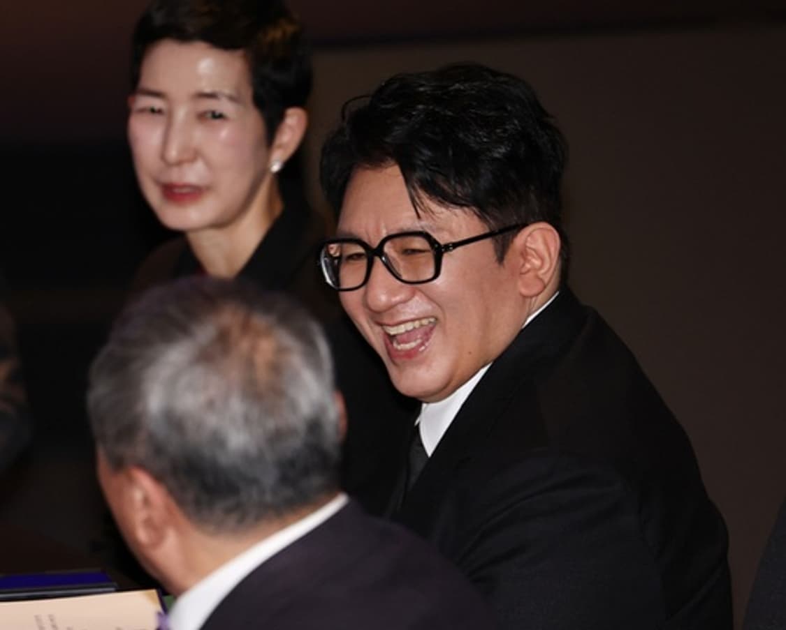 DPEW 빅프레임 뿔테 방시혁 안경 뿔테 블랙 핑크 제니 베카 KC01 상품이미지3